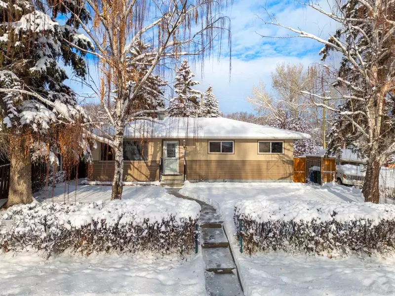 28 Arbour Cres CRES Southeast, Calgary, AB T2J0X4