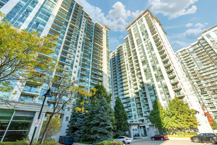 31 Bales AVE #1816, Toronto C14, ON M2N 7L6