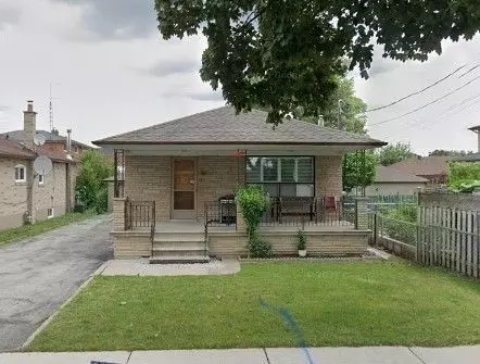 25 Garrett BLVD E, Toronto W05, ON M3K 1S8