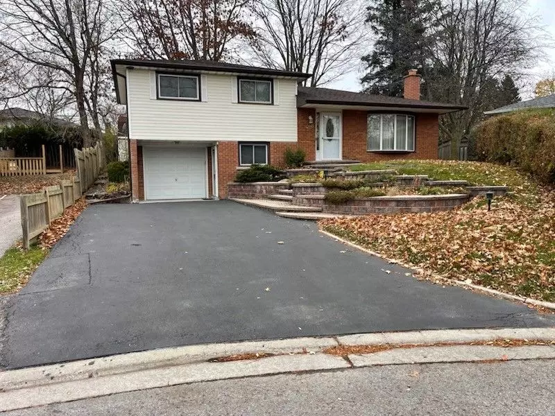 Oshawa, ON L1G 2K1,388 Marken CT