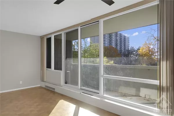 Ottawa, ON K2B 5W8,2625 REGINA ST #209