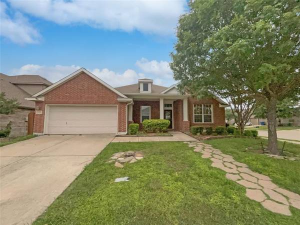 2000 Enchanted Rock Drive,  Forney,  TX 75126