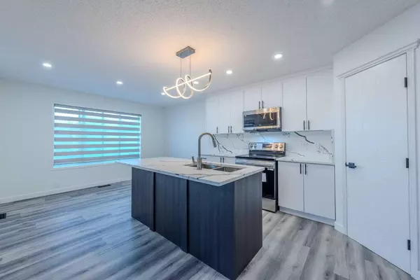 Calgary, AB T3K5B2,12739 Coventry Hills WAY Northeast