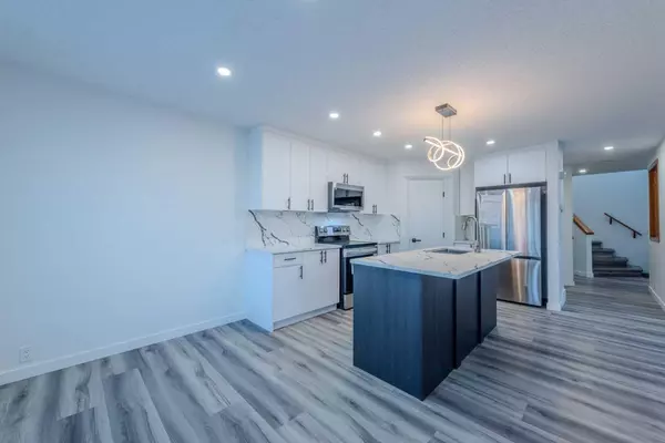 Calgary, AB T3K5B2,12739 Coventry Hills WAY NE