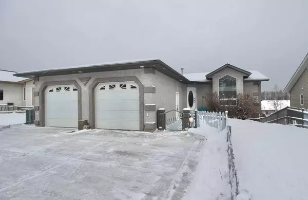 308 Tocher AVE, Hinton, AB T7V2E1