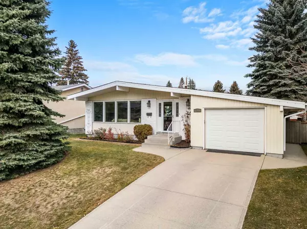 Calgary, AB T2K 4K3,7443 Huntertown CRES Northwest