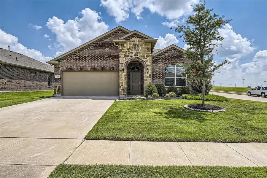 1217 Burlingame Drive, Cleburne, TX 76033