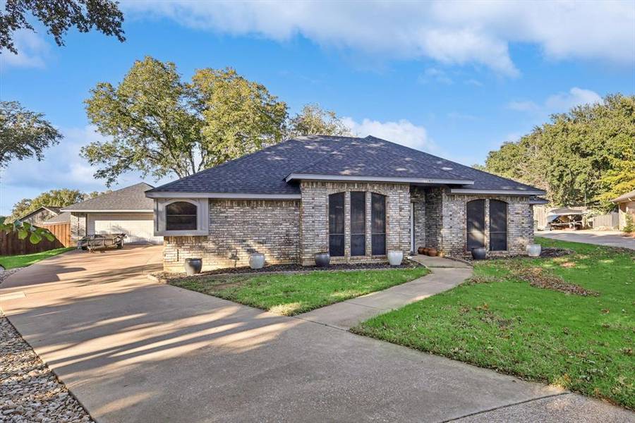 1417 Bayou Road, Grapevine, TX 76051