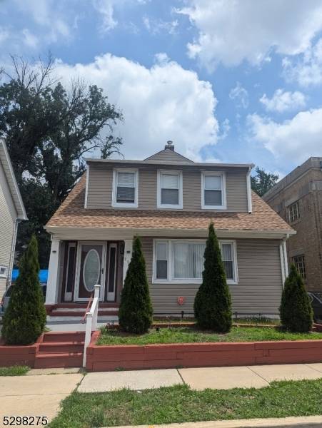 158 N Oraton Pkwy, East Orange City, NJ 07017