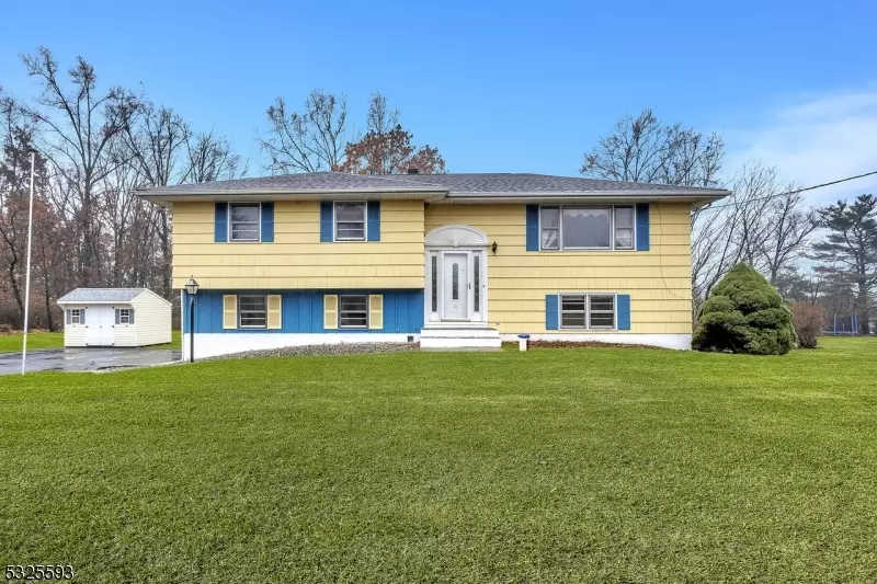 6 Mallard Rd, Hillsborough Twp., NJ 08844