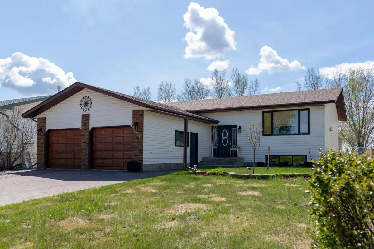 Wainwright, AB T9W 1J3,1929 5 AVE