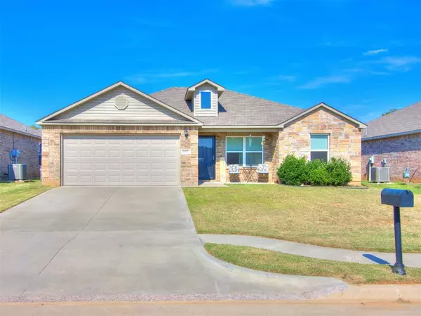 915 Karlee Court, Midwest City, OK 73130