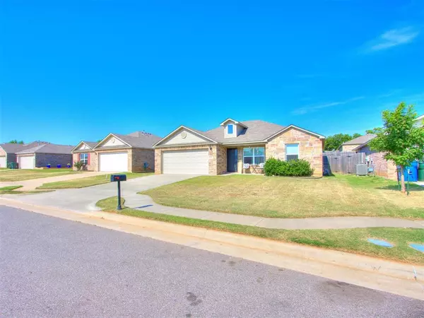 Midwest City, OK 73130,915 Karlee Court