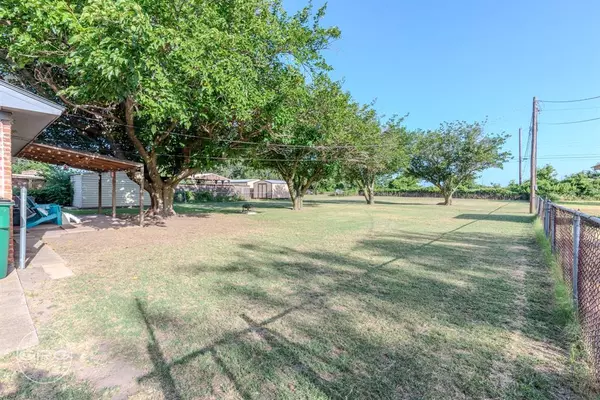 Clyde, TX 79510,205 Sandy Lane