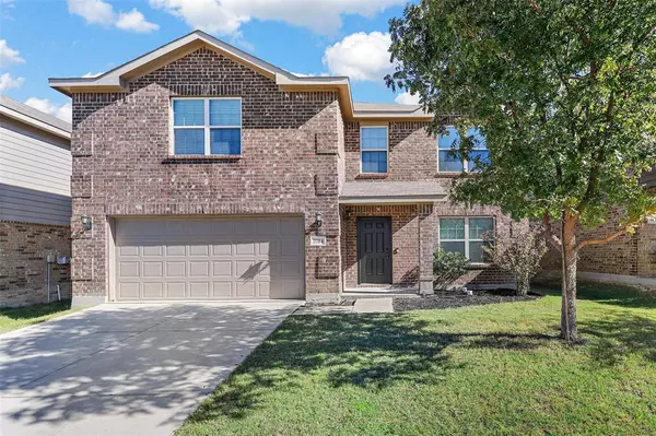 7704 Captain Lane, Fort Worth, TX 76179