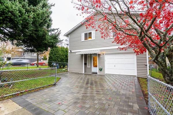 2961 Shakespeare St, Victoria, BC V8R 4H5