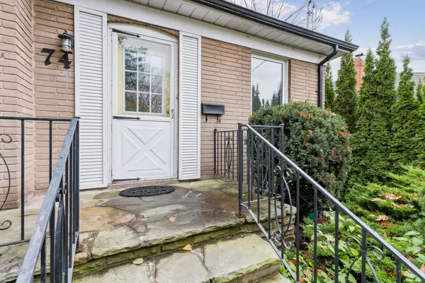 Oakville, ON L6K 2E3,74 Kingswood RD