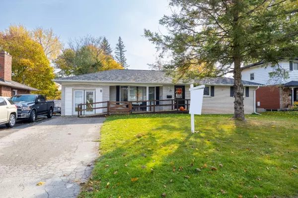 Kawartha Lakes, ON K9V 2R8,21 Maple CRES