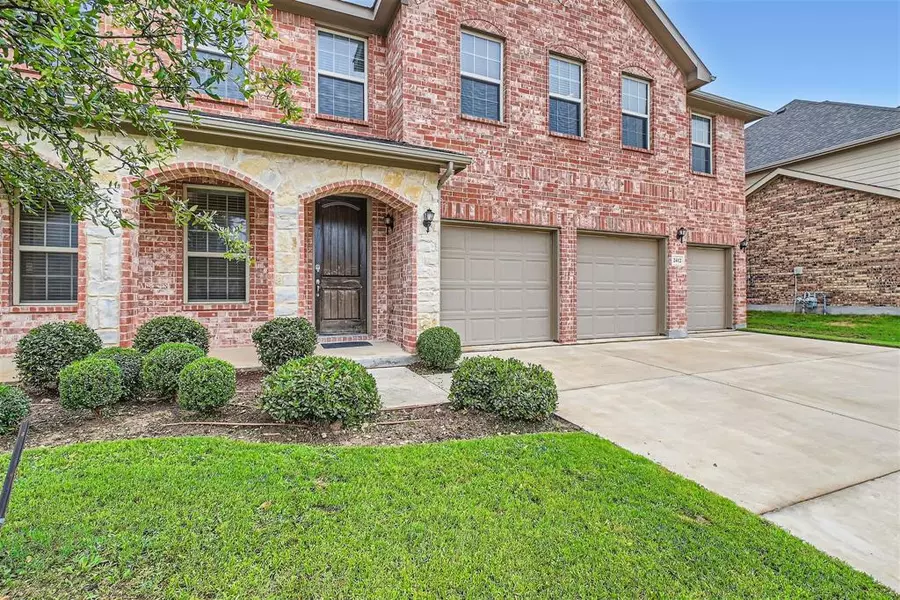 2412 Maple Stream Drive, Fort Worth, TX 76177