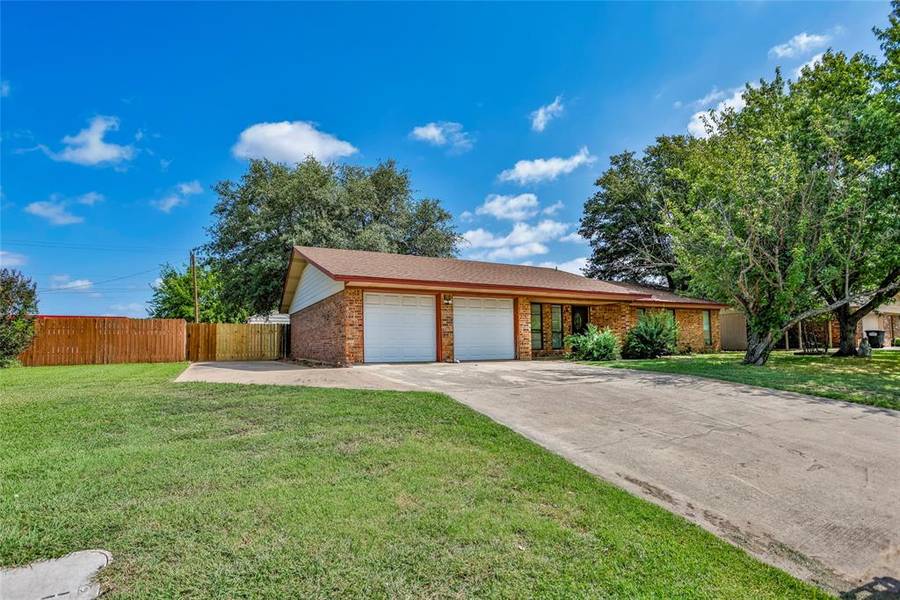 307 Circle Street, Lindsay, TX 76250