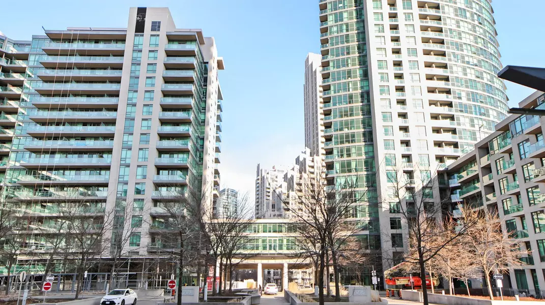 215 Fort York BLVD #1301, Toronto C01, ON M5V 4A2