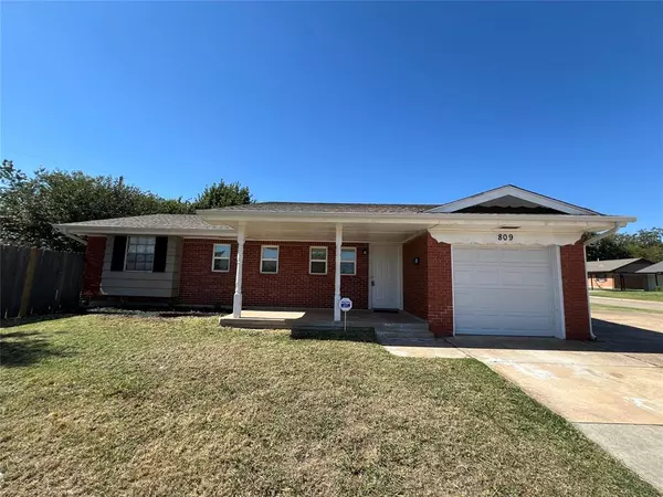 Moore, OK 73160,809 N Janeway Avenue