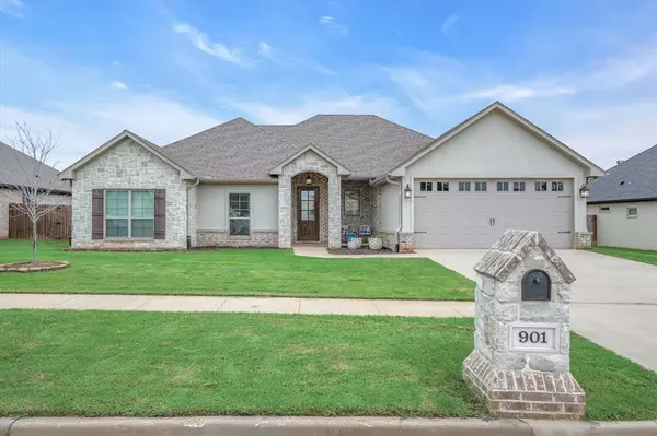 901 Sunny Meadows,  Whitehouse,  TX 75791