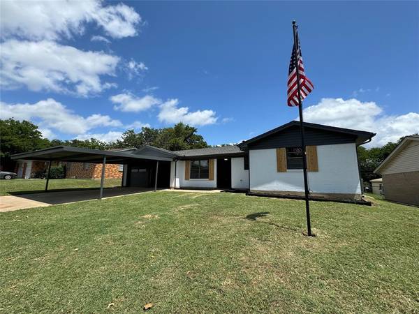 5913 Haney Drive,  Watauga,  TX 76148