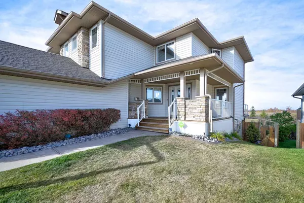 76 BURRIS Pointe, Lacombe, AB T4L0A3