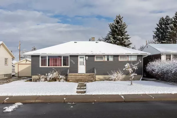 4920 43 ST, Innisfail, AB T4G 1M6