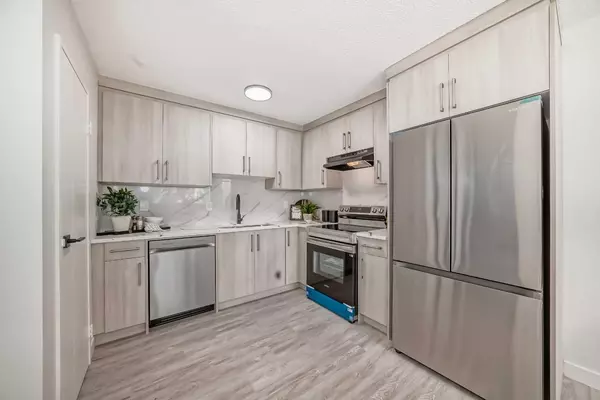 4503 75 ST Northwest #6, Calgary, AB T3B 2M7