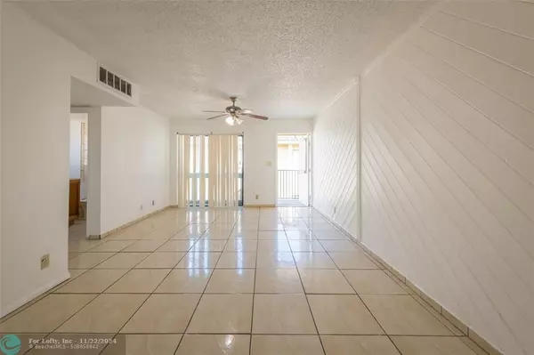 Coral Springs, FL 33065,2641 Riverside Dr  #6