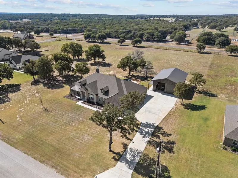 409 Zonaverde Court, Poolville, TX 76487