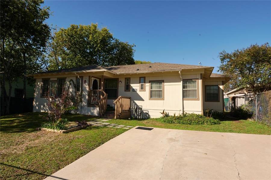 2131 Mouser Lane, Dallas, TX 75203