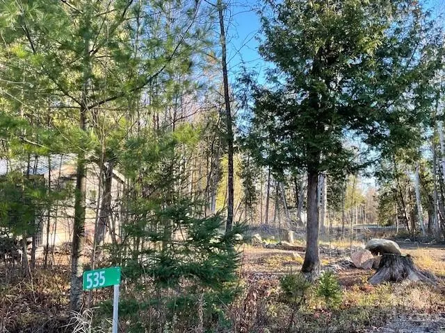 535 MAY DEAN DR, Kinburn, ON K0A 2H0