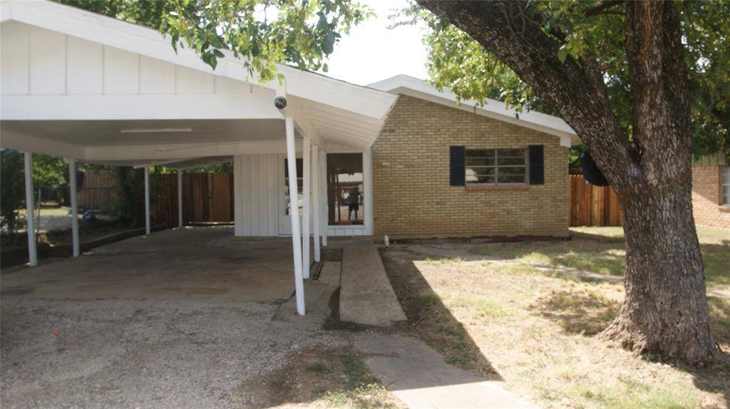 404 S 2nd Avenue, Mansfield, TX 76063