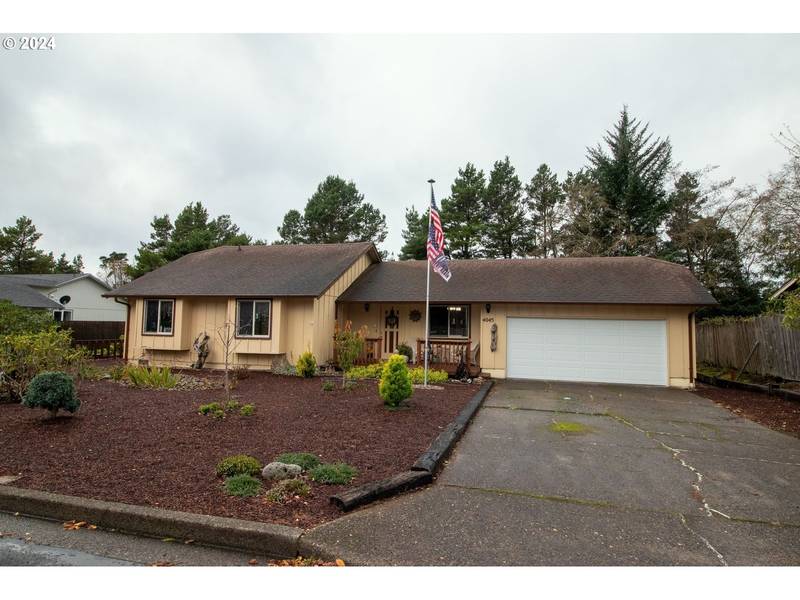 4045 SPRUCE ST, Florence, OR 97439