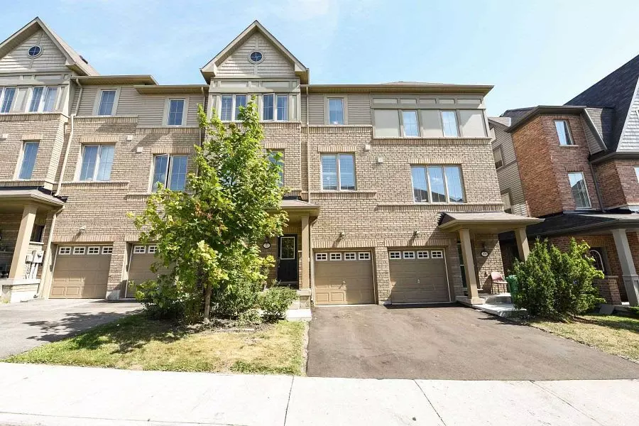 31 Bergamont RD, Brampton, ON L6Y 0R1