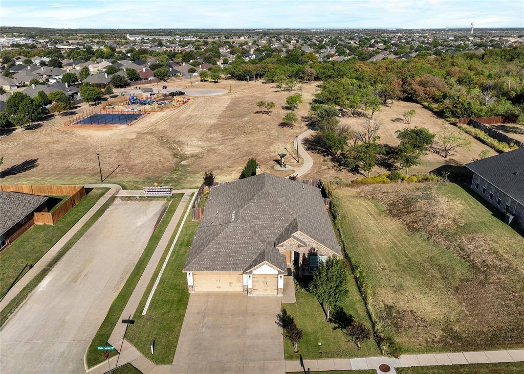 Burleson, TX 76028,922 White Marlin Drive