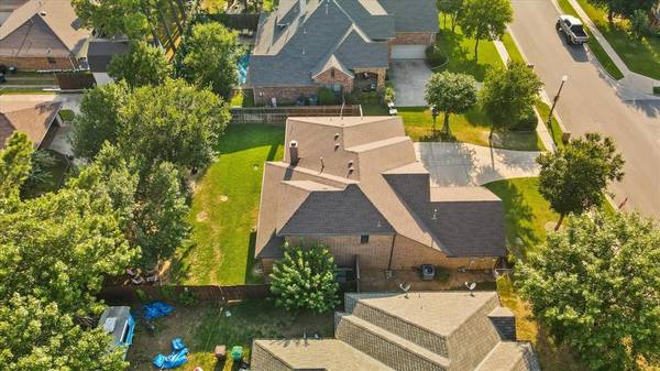 816 Lynhurst Lane, Denton, TX 76205