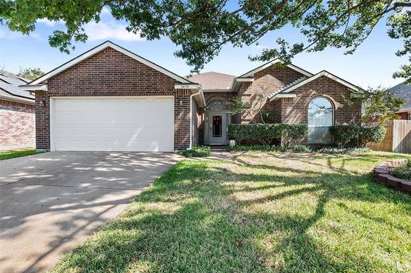 3450 Galaway Bay Drive, Grand Prairie, TX 75052