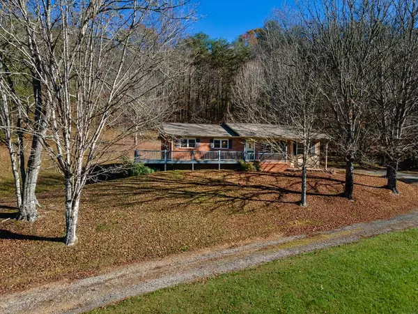 4830 Jay Tee Road, Hiawassee, GA 30546