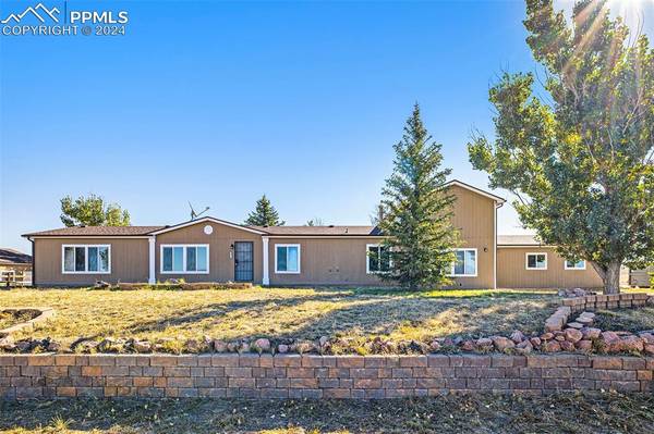 24255 E Range View WAY, Calhan, CO 80808