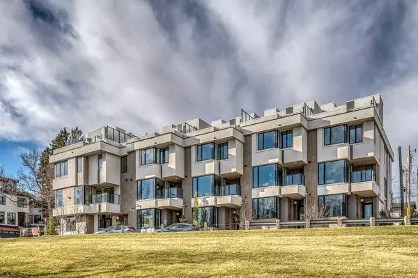 1404 22 AVE Northwest, Calgary, AB T2M 1P8