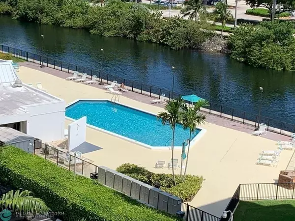 Aventura, FL 33180,3475 N Country Club Dr  #501