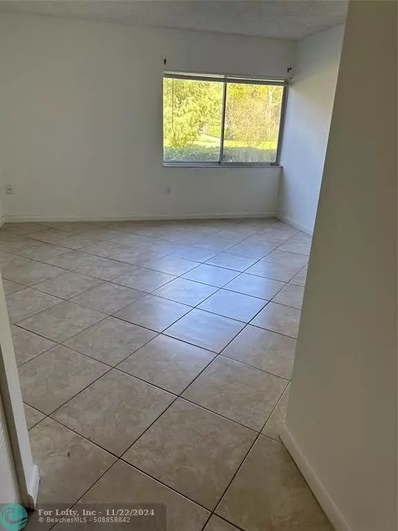 Plantation, FL 33324,711 N Pine Island  #110