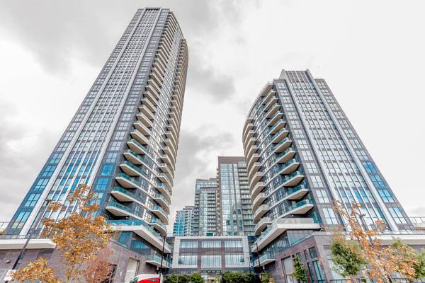 35 Watergarden DR #2517, Mississauga, ON L5R 0G8