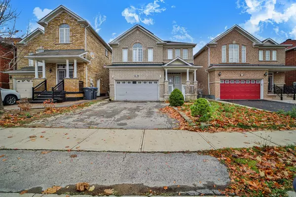 17 Pathmaster RD, Brampton, ON L6P 2G9