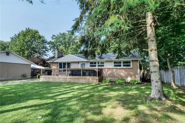 London, ON N6J 1K4,31 Thorncrest CRES