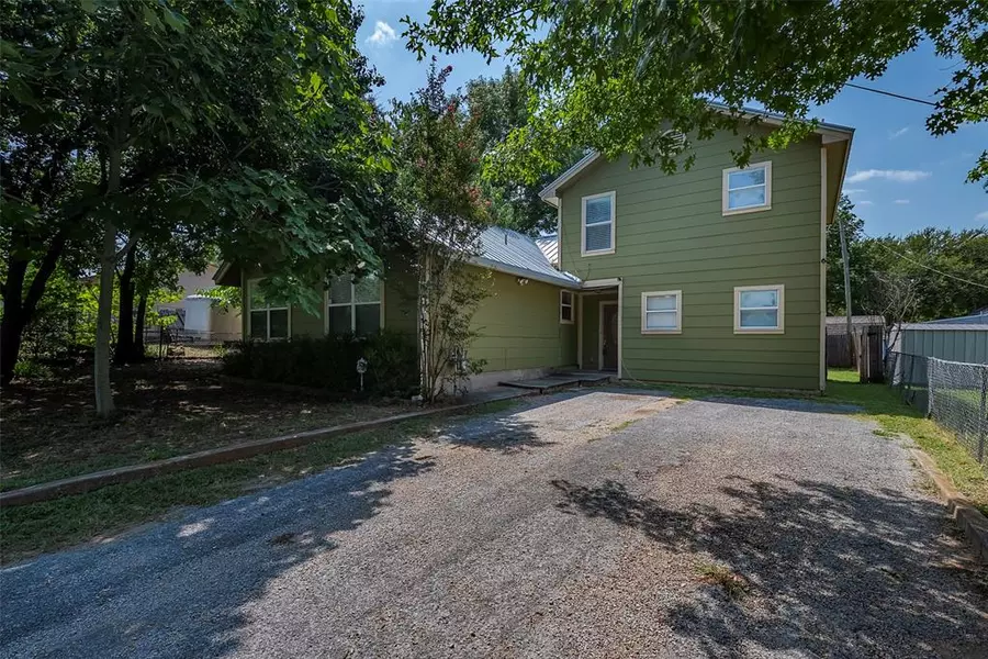 325 W 5th Street, Kennedale, TX 76060